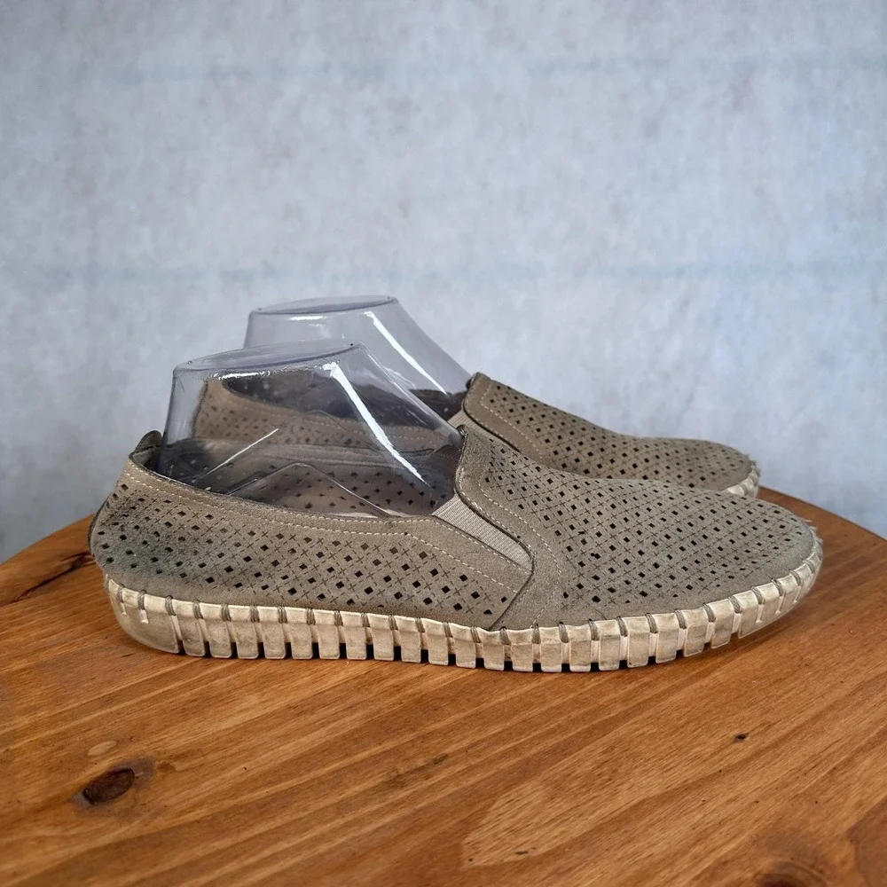 Skechers slip shoes